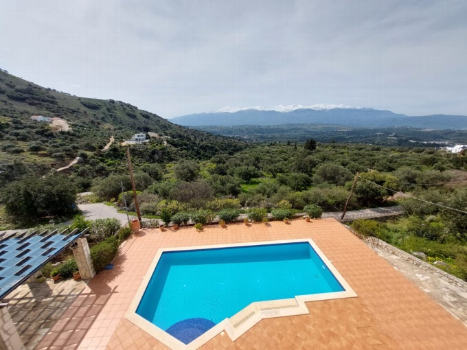 Stunning 4 Bedroom Detached Villa with Pool For Sale in Kambia - 51
