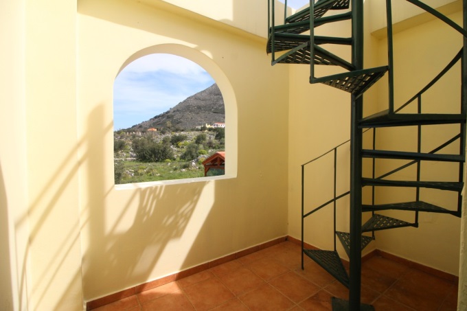 Stunning 4 Bedroom Detached Villa with Pool For Sale in Kambia - 49