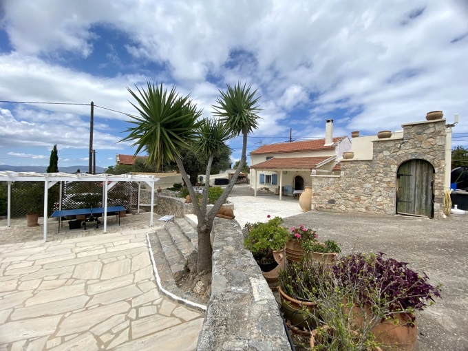Beautifully Restored Stone Residence with Pool, Studio & Mini Tennis Court - 34
