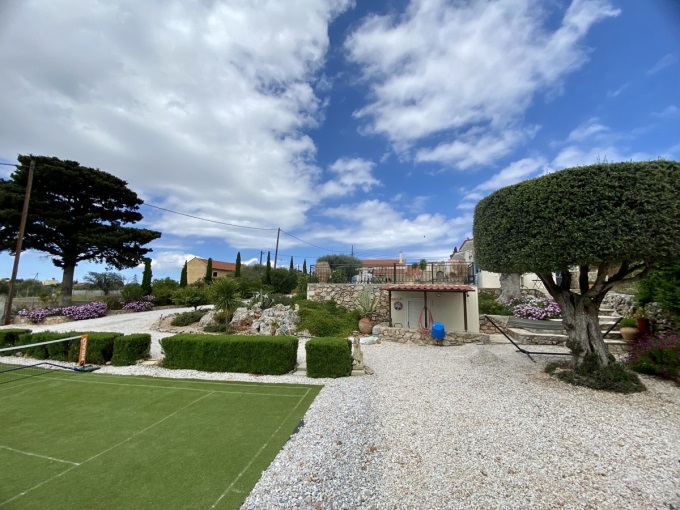 Beautifully Restored Stone Residence with Pool, Studio & Mini Tennis Court - 42
