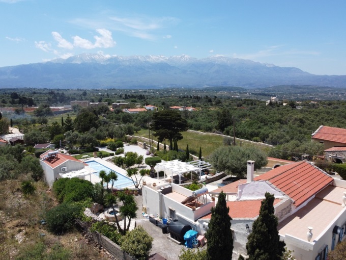 Beautifully Restored Stone Residence with Pool, Studio & Mini Tennis Court - 58