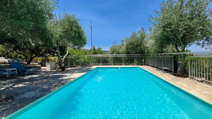 4 Bedroom Traditional Village House With Pool For Sale in Embrosneros - 5