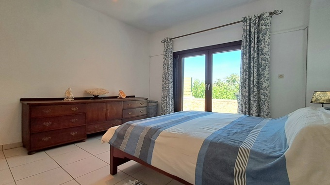 4 Bedroom Traditional Village House With Pool For Sale in Embrosneros - 13