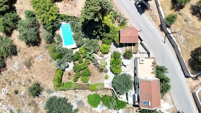 4 Bedroom Traditional Village House With Pool For Sale in Embrosneros - 15