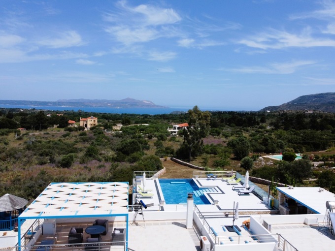 Exquisite Villa with Panoramic Sea Views, Infinity Pool, and Luxurious Features For Sale In Litsarda - 13