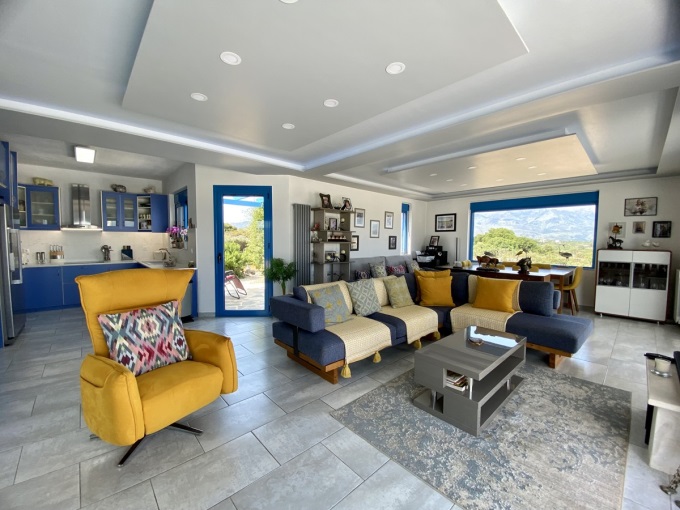Exquisite Villa with Panoramic Sea Views, Infinity Pool, and Luxurious Features For Sale In Litsarda - 2