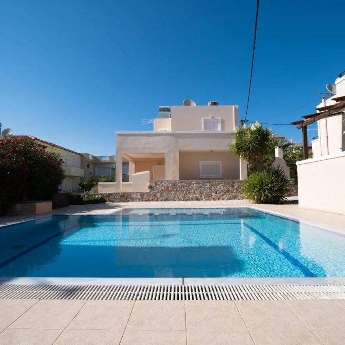 Spacious Villa in Almyrida: A Serene Retreat in Coastal Crete - 1