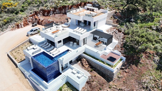 VILLA DE LUXE Exclusive Villa For Sale In Kokkino Chorio - 1