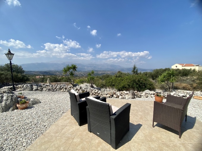 Contemporary Single Level Villa with Mesmerizing Views For Sale in Drapanos - 35