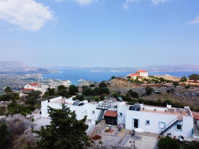 Contemporary Single Level Villa with Mesmerizing Views For Sale in Drapanos - 7