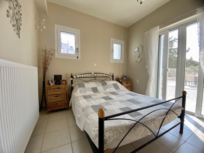 Contemporary Single Level Villa with Mesmerizing Views For Sale in Drapanos - 18