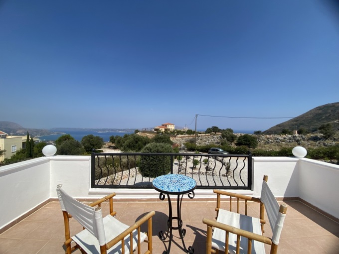 Contemporary Single Level Villa with Mesmerizing Views For Sale in Drapanos - 11