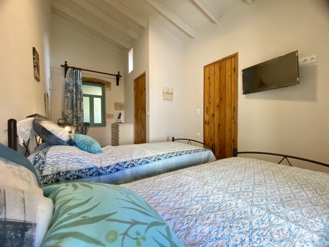 Charming 2 Bedroom Village Cottage with Courtyard Garden in a Peaceful Setting For Sale In Xerosterni - 14