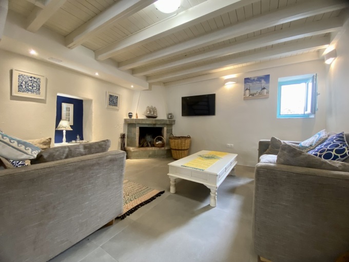 Charming 2 Bedroom Village Cottage with Courtyard Garden in a Peaceful Setting For Sale In Xerosterni - 16