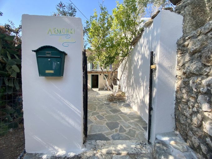 Charming 2 Bedroom Village Cottage with Courtyard Garden in a Peaceful Setting For Sale In Xerosterni - 25