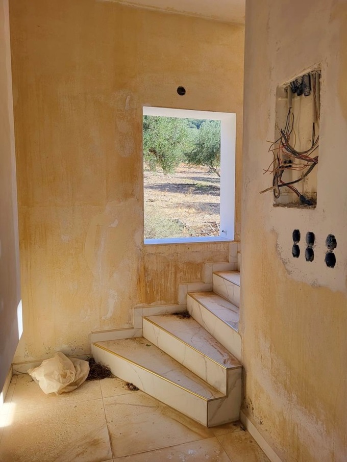 2 Unfinished Houses with Stunning Views for Sale in Sfinari - 34