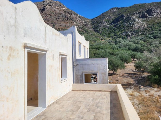 2 Unfinished Houses with Stunning Views for Sale in Sfinari - 14