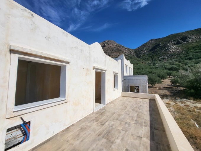 2 Unfinished Houses with Stunning Views for Sale in Sfinari - 15