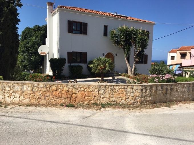 Charming Crete Retreat Seaview Villa with Comfortable Design For Sale In Plaka - 64