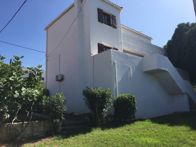 Charming Crete Retreat Seaview Villa with Comfortable Design For Sale In Plaka - 57