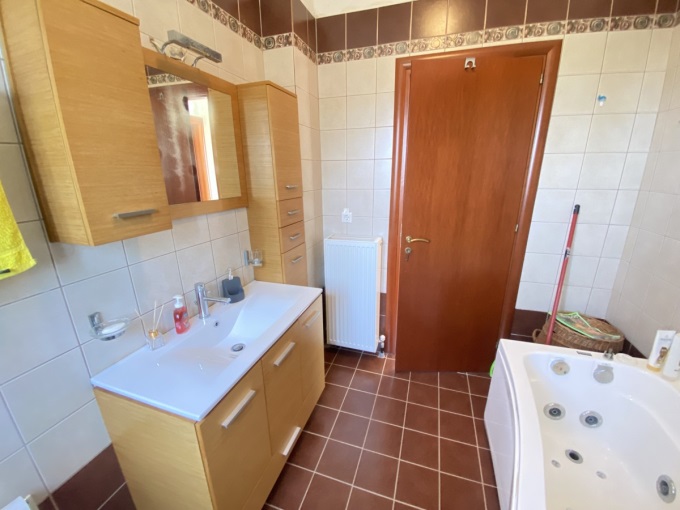 Stunning Mountain views Villa For Sale in Xirosterni - 31