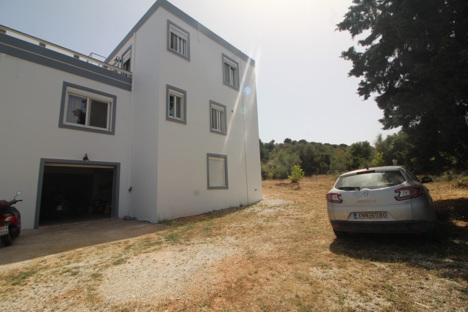 Stunning Mountain views Villa For Sale in Xirosterni - 52