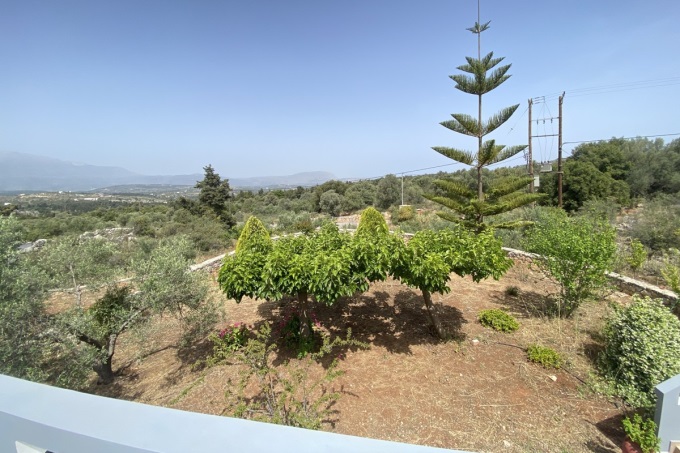 Stunning Mountain views Villa For Sale in Xirosterni - 12