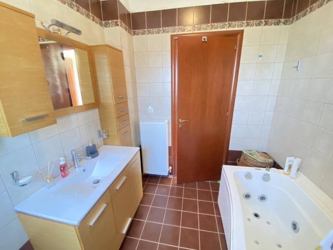 Stunning Mountain views Villa For Sale in Xirosterni - 6