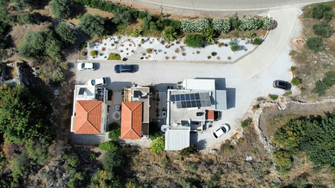Charming Renovated House with Stunning Views Near Exopoli Village - 3