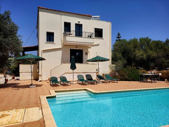 Modern Villa with Private Pool and Olive Grove For Sale in Xirosterni - 12