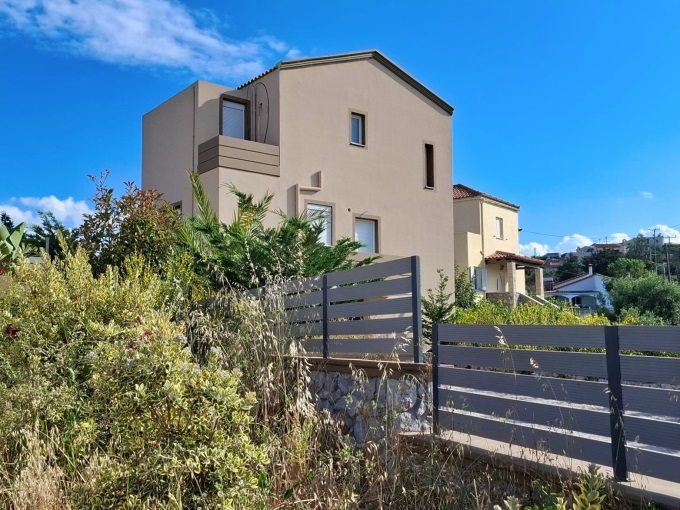 Elegant Two-Storey Detached House with Stunning Sea and Mountain Views For Sale in Kefalas - 3