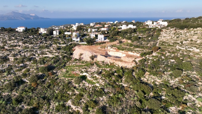 Luxurious Two Level Retreat with Pool and Expansive Outdoor Living For Sale In Plaka - 2