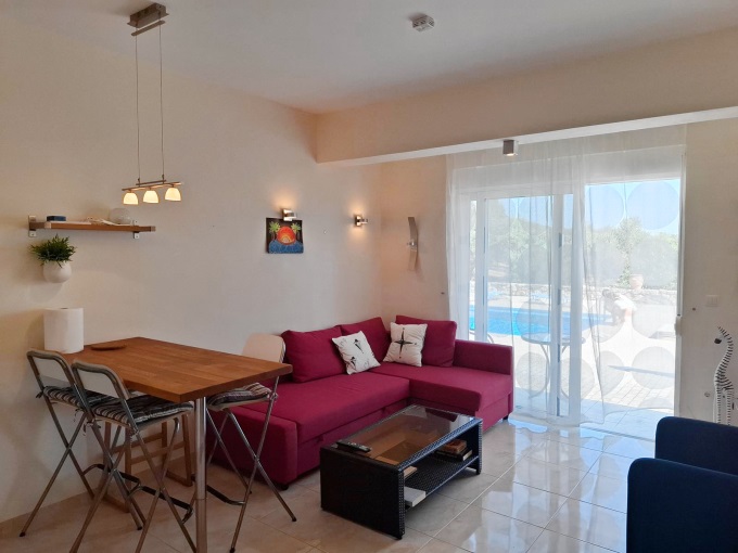 Charming 1 Bedroom Apartment with Pool For Sale in Tavronitis, Chania - 11