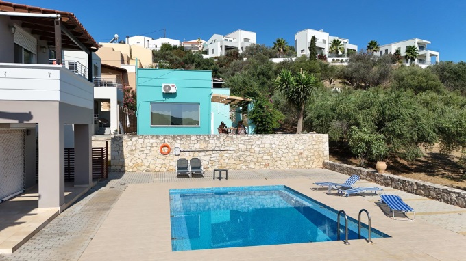 Charming 1 Bedroom Apartment with Pool For Sale in Tavronitis, Chania - 4