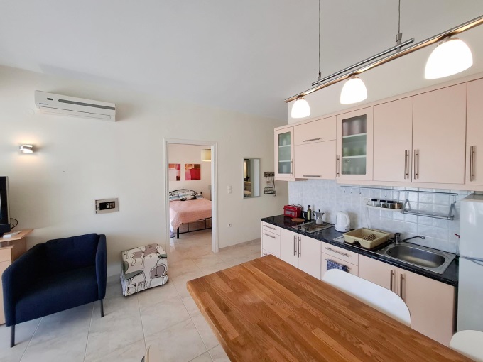 Charming 1 Bedroom Apartment with Pool For Sale in Tavronitis, Chania - 9