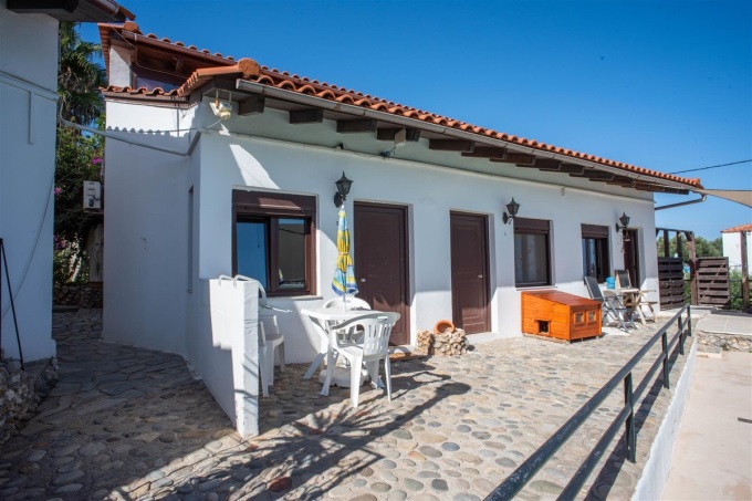 Great Property with Pool and Stunning Sea Views For Sale in Tavronitis - 61