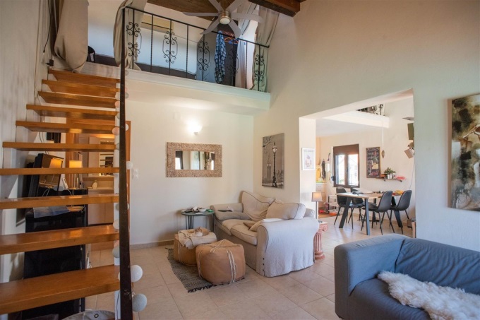 Great Property with Pool and Stunning Sea Views For Sale in Tavronitis - 54