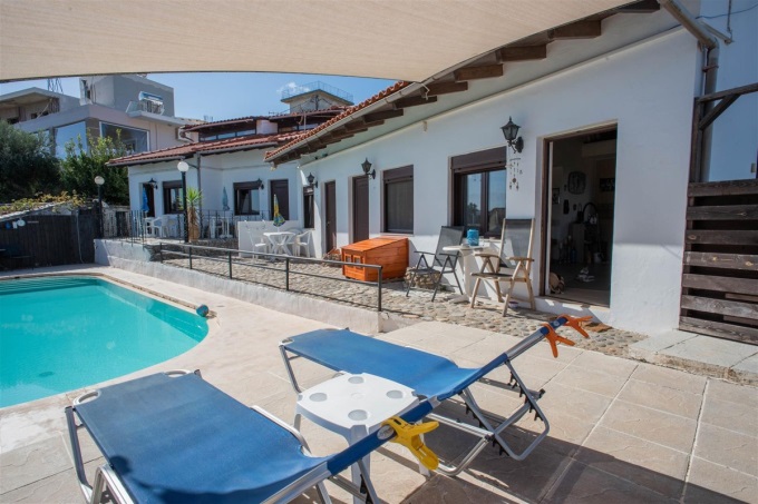 Great Property with Pool and Stunning Sea Views For Sale in Tavronitis - 75