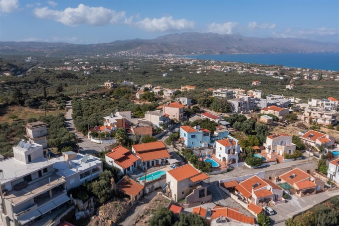 Great Property with Pool and Stunning Sea Views For Sale in Tavronitis - 73