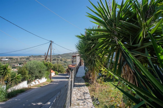 Great Property with Pool and Stunning Sea Views For Sale in Tavronitis - 23