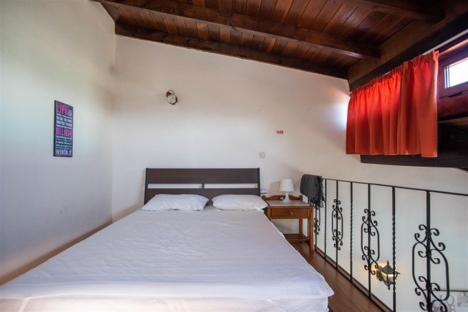 Great Property with Pool and Stunning Sea Views For Sale in Tavronitis - 49