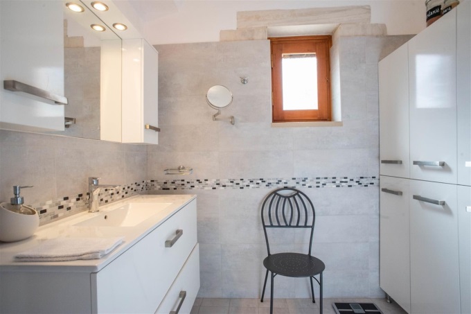Stunning Stone Built Villa with Panoramic Views and Modern Amenities - 25