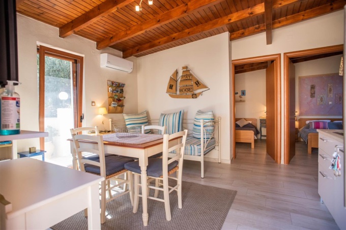 Stunning Stone Built Villa with Panoramic Views and Modern Amenities - 60