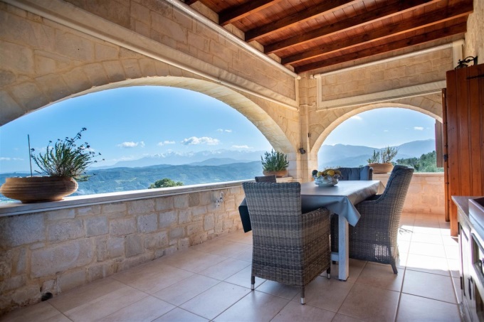 Stunning Stone Built Villa with Panoramic Views and Modern Amenities - 12