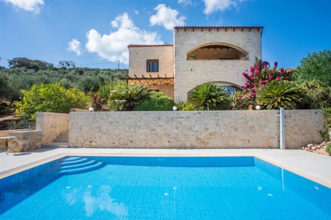 Stunning Stone Built Villa with Panoramic Views and Modern Amenities - 57