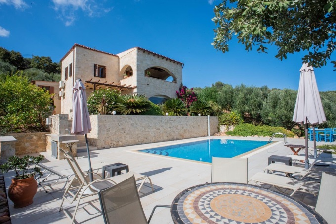 Stunning Stone Built Villa with Panoramic Views and Modern Amenities - 56