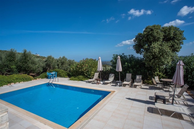 Stunning Stone Built Villa with Panoramic Views and Modern Amenities - 55