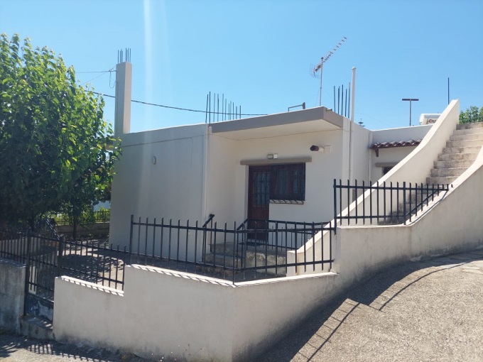 Semi Detached 4 bedroom House for Sale in Stylos - 8