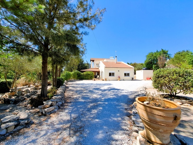 Charming 3 Bedroom Country Villa with Pool For Sale in Gavalochori - 44
