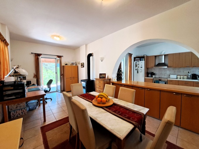 Charming 3 Bedroom Country Villa with Pool For Sale in Gavalochori - 11